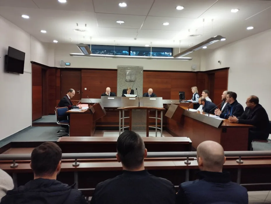 Soud v Jablonci osvobodil tři dozorce z Rýnovic obviněné z napadení vězně