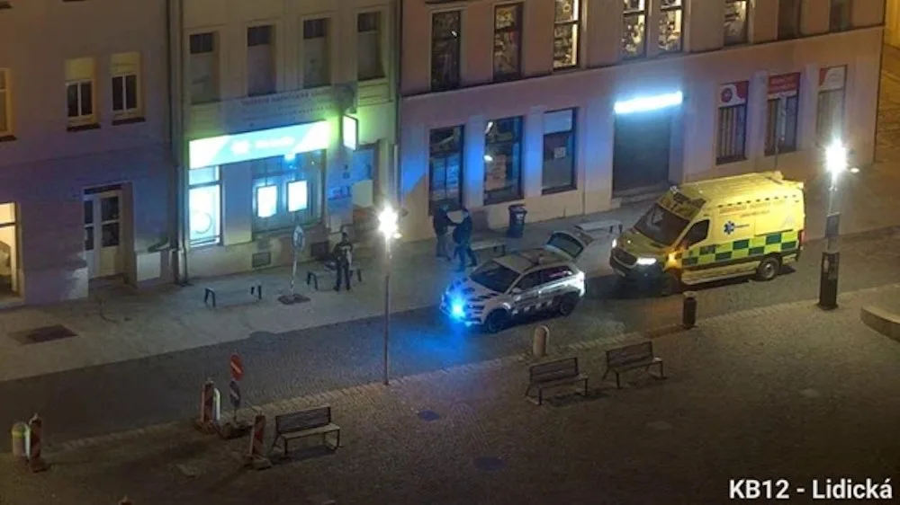 Muž ležel bez hnutí na ulici v Jablonci. Nadýchal čtyři promile
