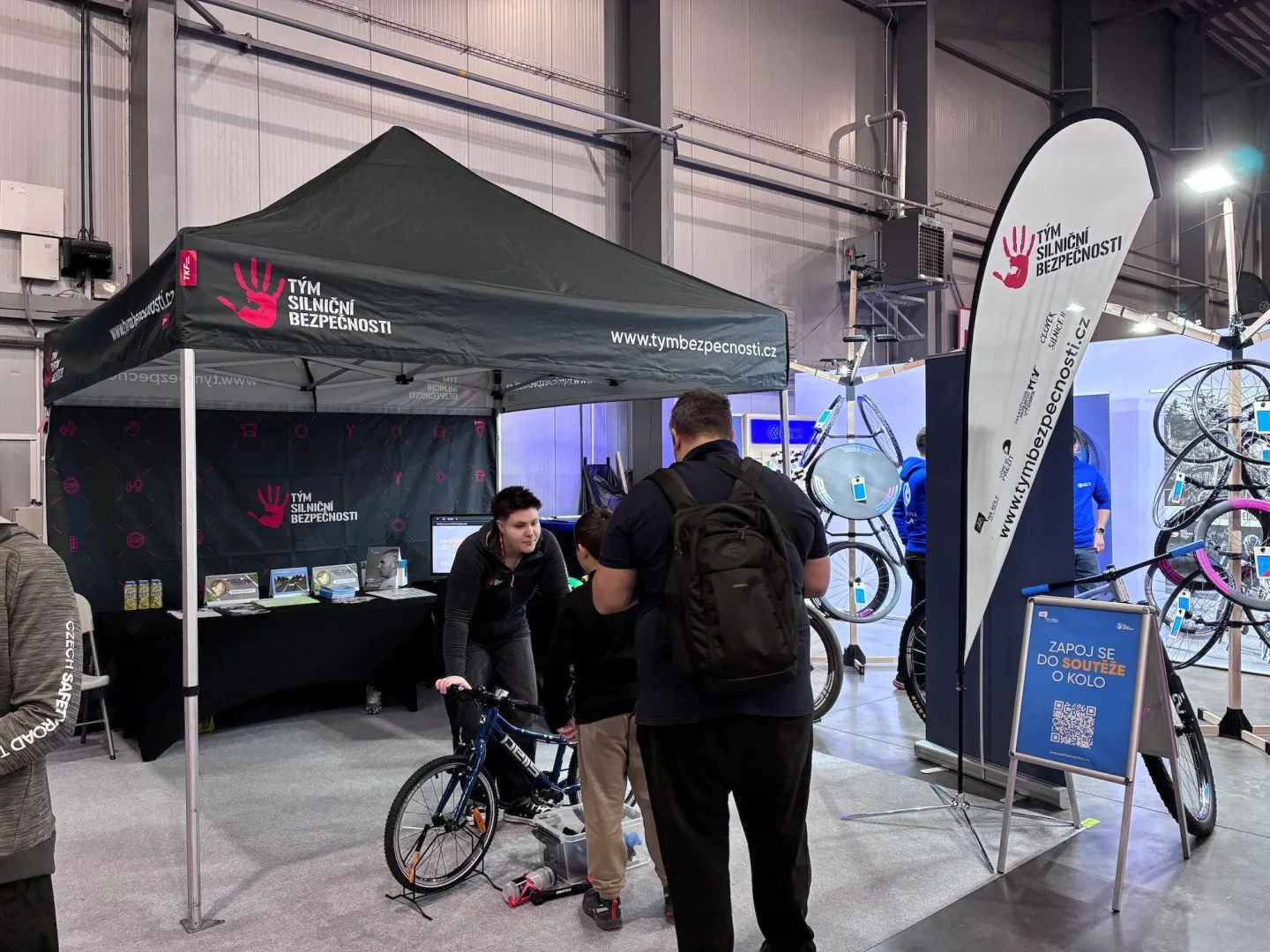 Projekt Na kole jen s přilbou se představil na veletrhu FOR BIKES