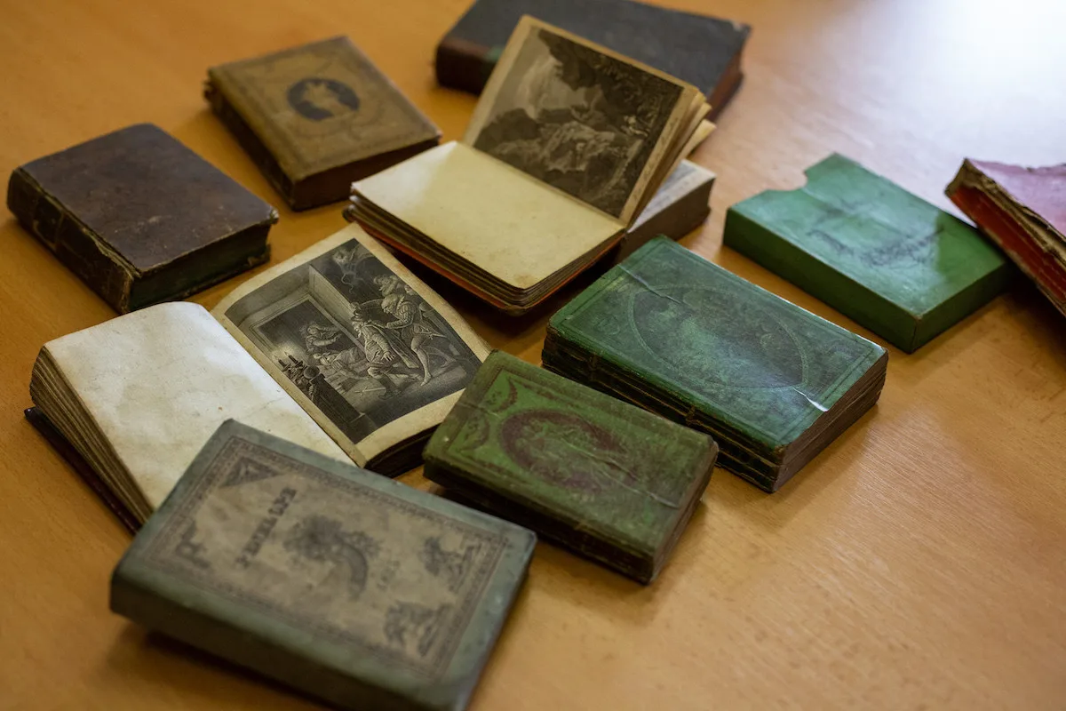 Cechovní truhly i mobiliář. Muzeum ve Frýdlantě představuje zrestaurované exponáty