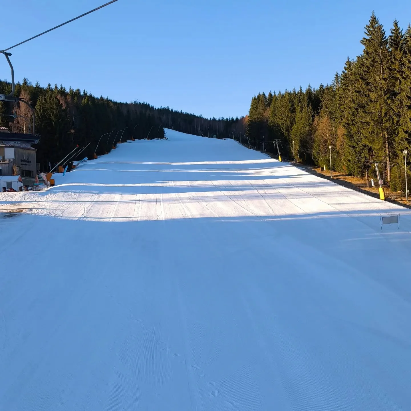 Poslední lyžování v Libereckém kraji. Harrachov pojede až do příští neděle