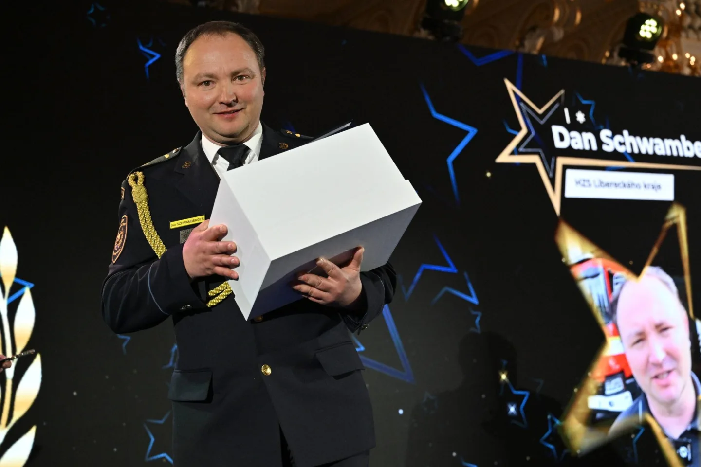 Hasičem roku je českolipský velitel profíků Dan Schwamberger, ocenění získal za záchranu života