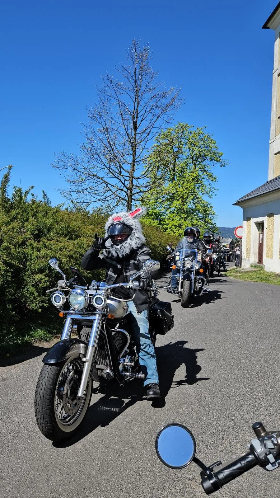 Motorkáři zahájili sezónu v Dlouhém Mostě. Na bohoslužbu a žehnání jich přijelo přes 150