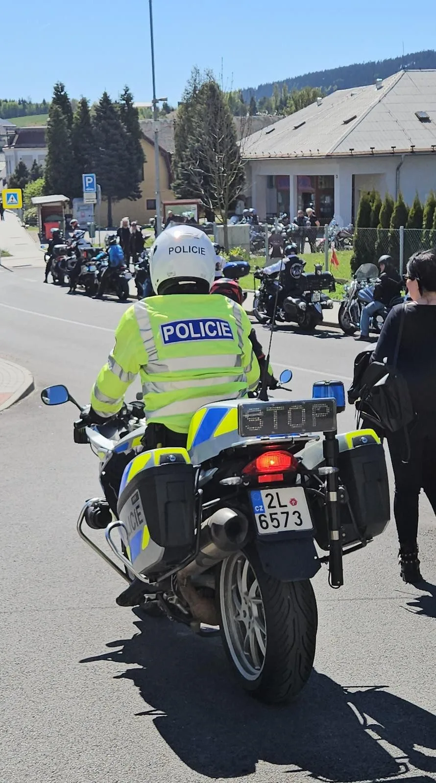Motorkáři zahájili sezónu v Dlouhém Mostě. Na bohoslužbu a žehnání jich přijelo přes 150