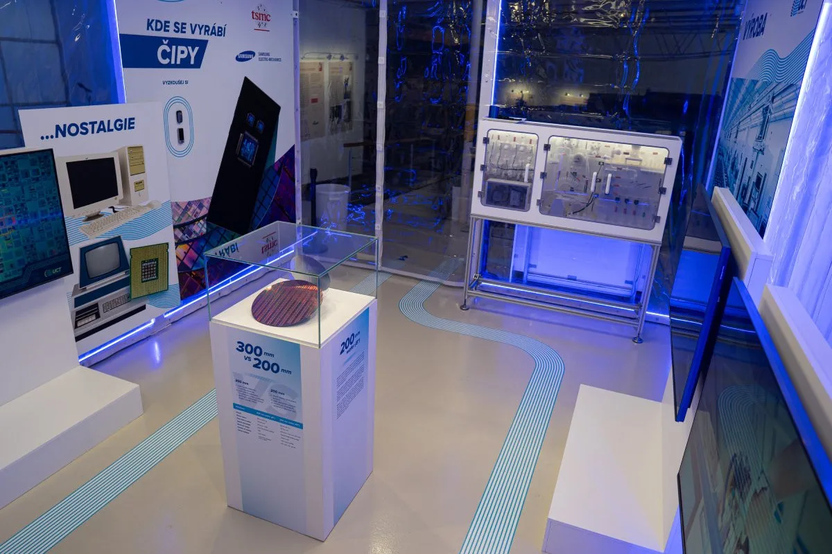 Dnešní svět bez nich nefunguje. Unikátní expozice mikroelektroniky v Liberci ukazuje výrobu čipů