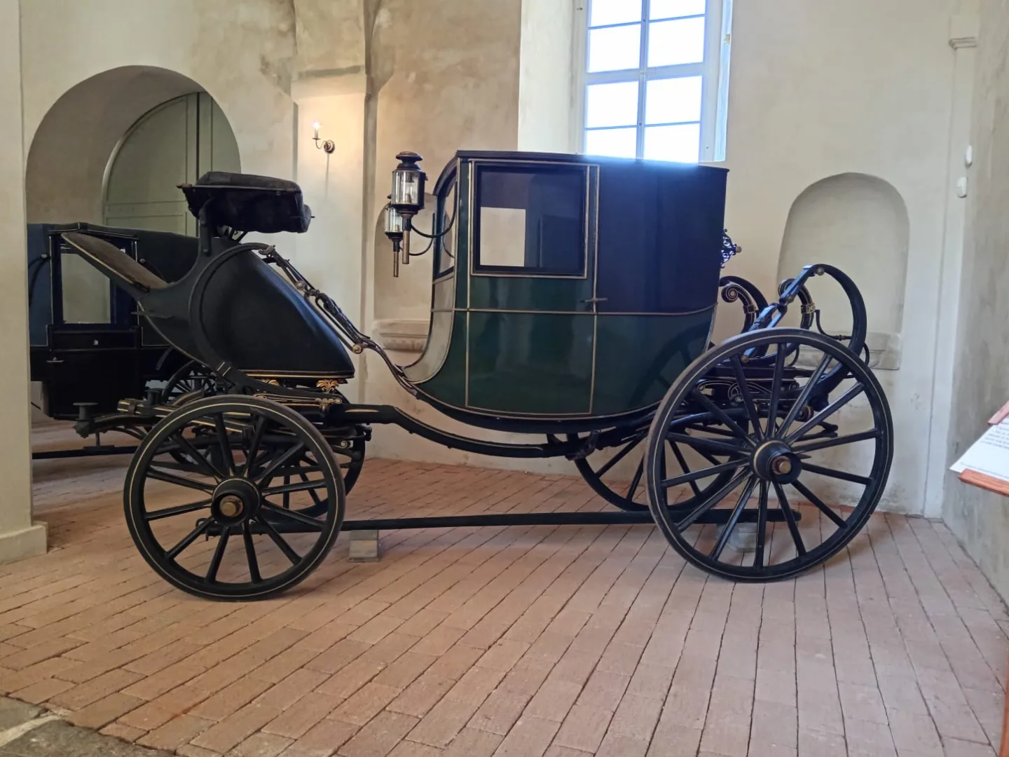 Do Zákup se po více než 100 letech vrátily historické kočáry, k vidění jsou ode dneška