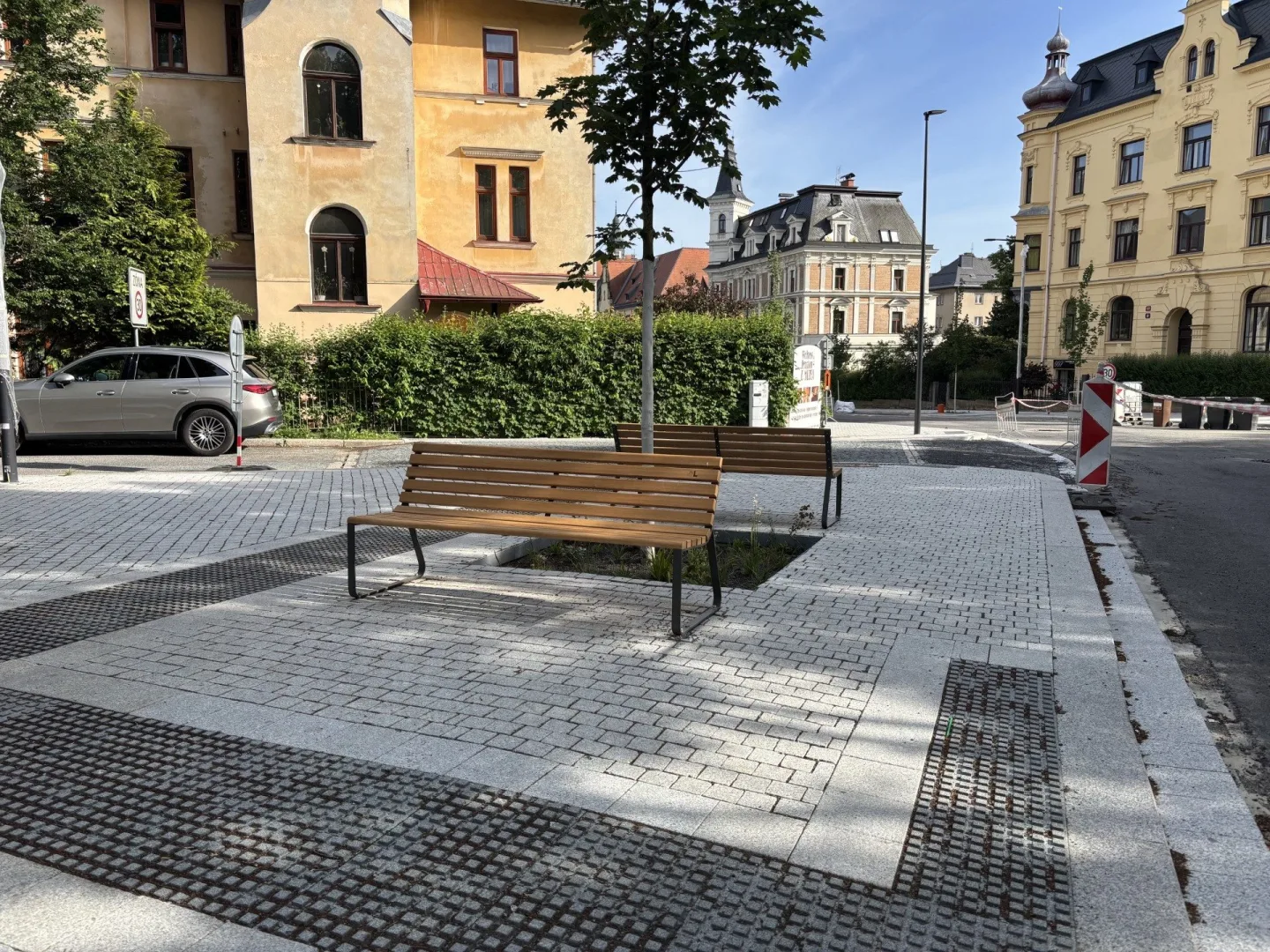 Rekonstrukce Vítězné finišuje, kvůli pokládce finálního asfaltu je znovu pro dopravu uzavřena