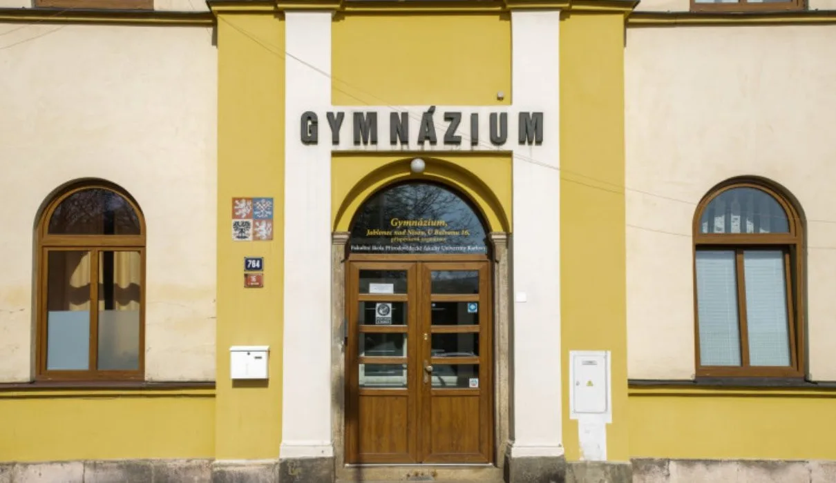 Liberecký kraj chce podle hejtmana Půty vyřešit krizi na jabloneckém gymnáziu
