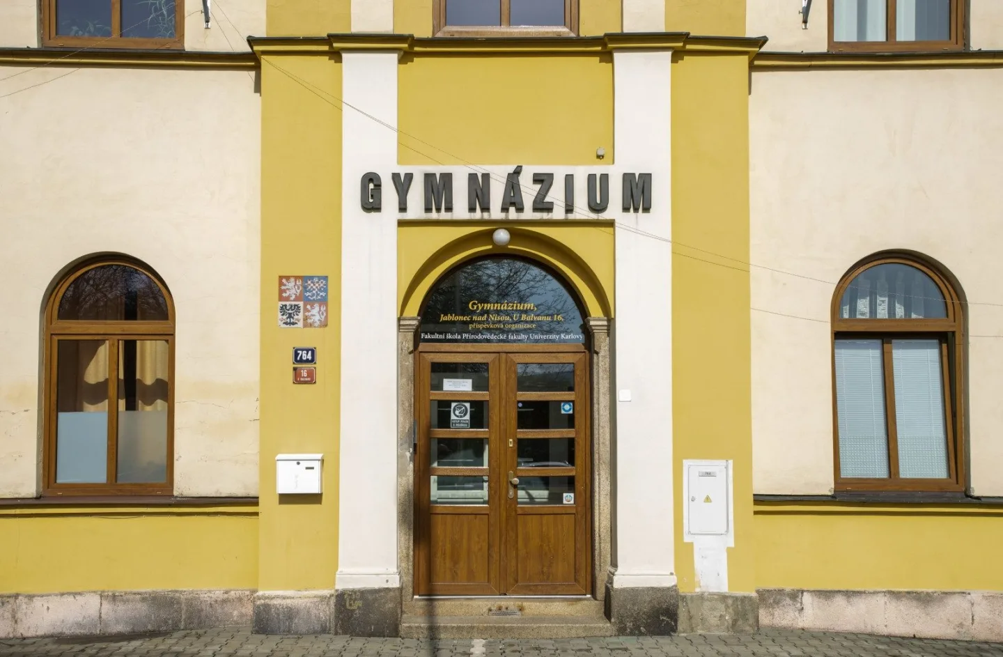 Školská rada gymnázia v Jablonci nad Nisou vyzvala kraj k odvolání ředitelky