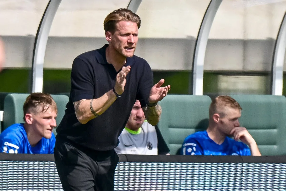 Překvapivý konec. Kováč už není trenérem Slovanu, přichází Slovák Fodrek