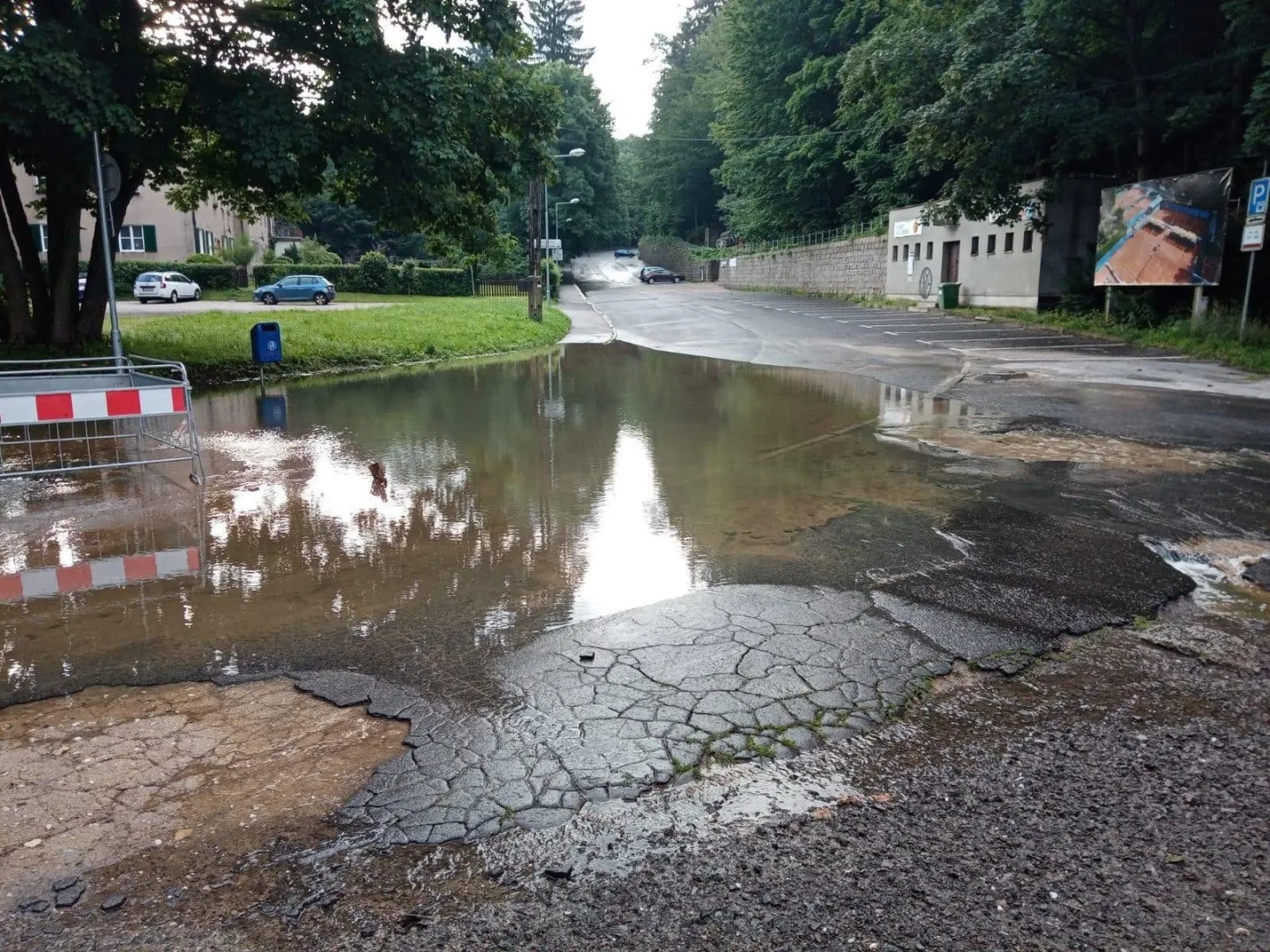 Bleskové povodně jsou stále větší problém. Kraj nechá prověřit rizika ve 38 obcích