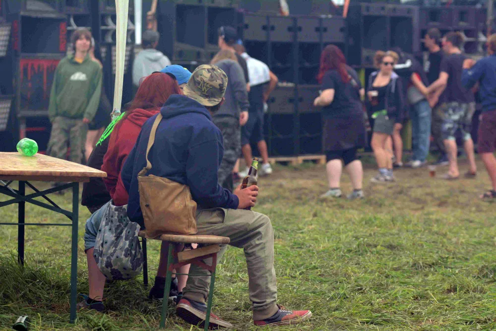 Pořádání technoparty v Hodkovicích nad Mohelkou omezí nová vyhláška města