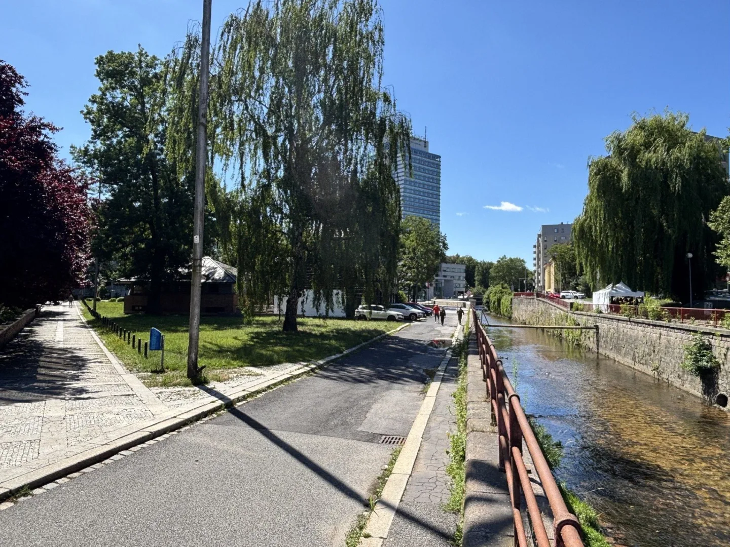 V Liberci začala v dolním centru stavba druhé části náplavky, financuje ji město