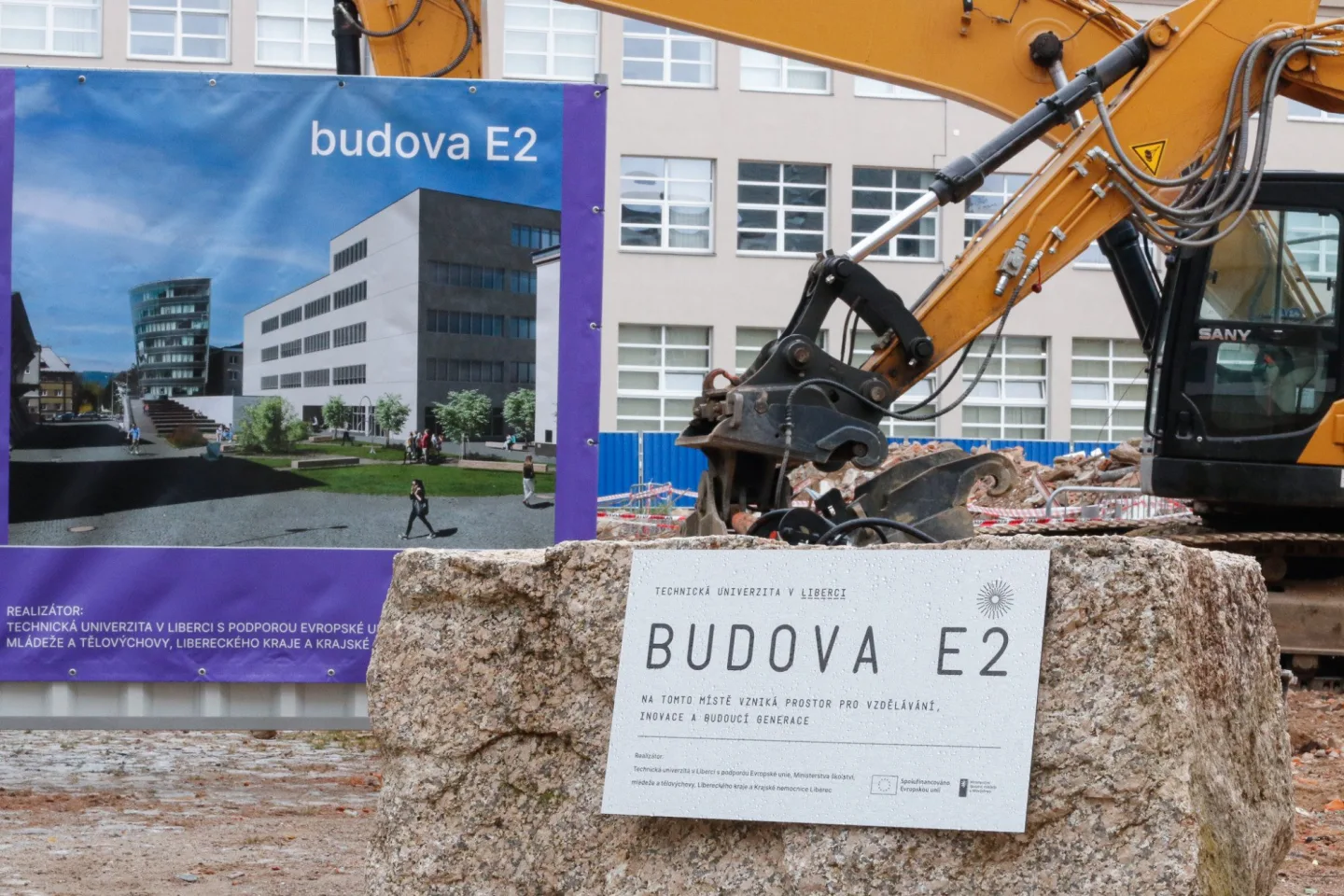 V Liberci začala stavba budovy za půl miliardy. Přestěhuje se sem fakulta i knihovna