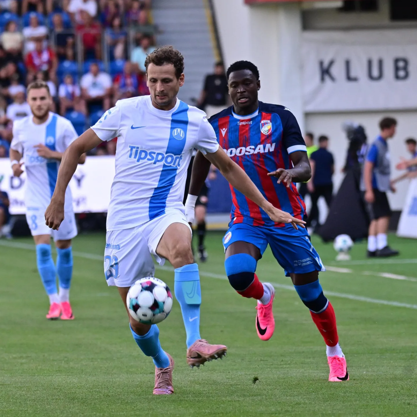 Skvělý start Slovanu do ligy. V Plzni vyhrál 3:1