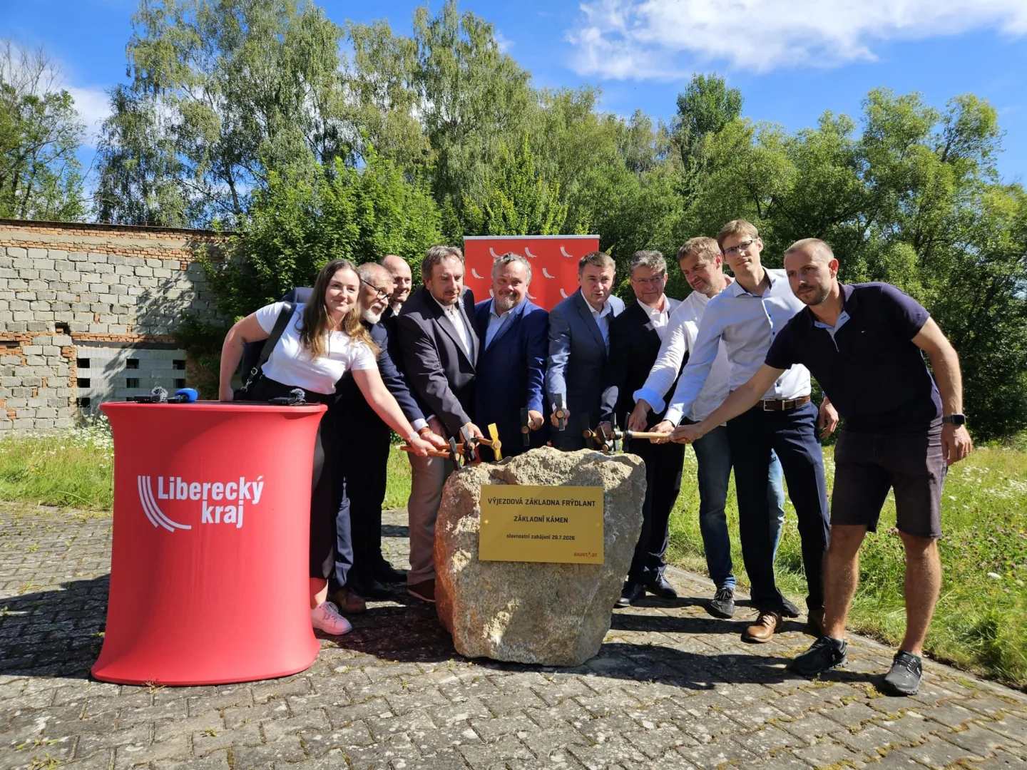 Liberecký kraj zahájil stavbu nové výjezdové základny záchranné služby ve Frýdlantu