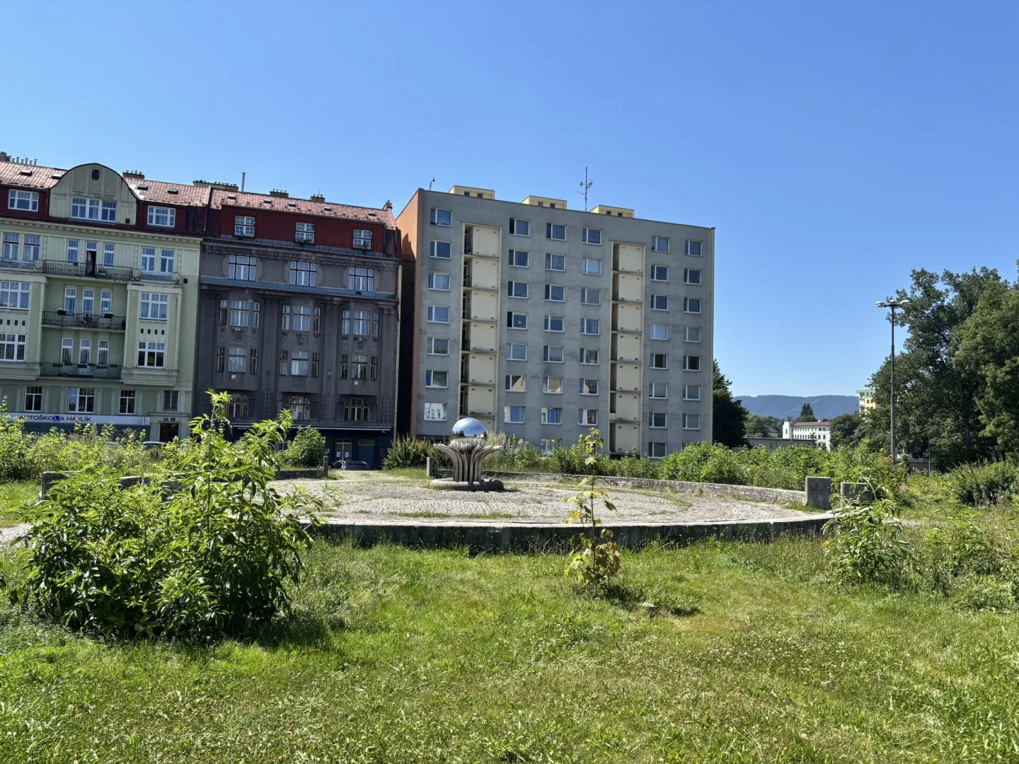 Konec nebezpečným křižovatkám. Liberec zahájil proměnu Tržního náměstí