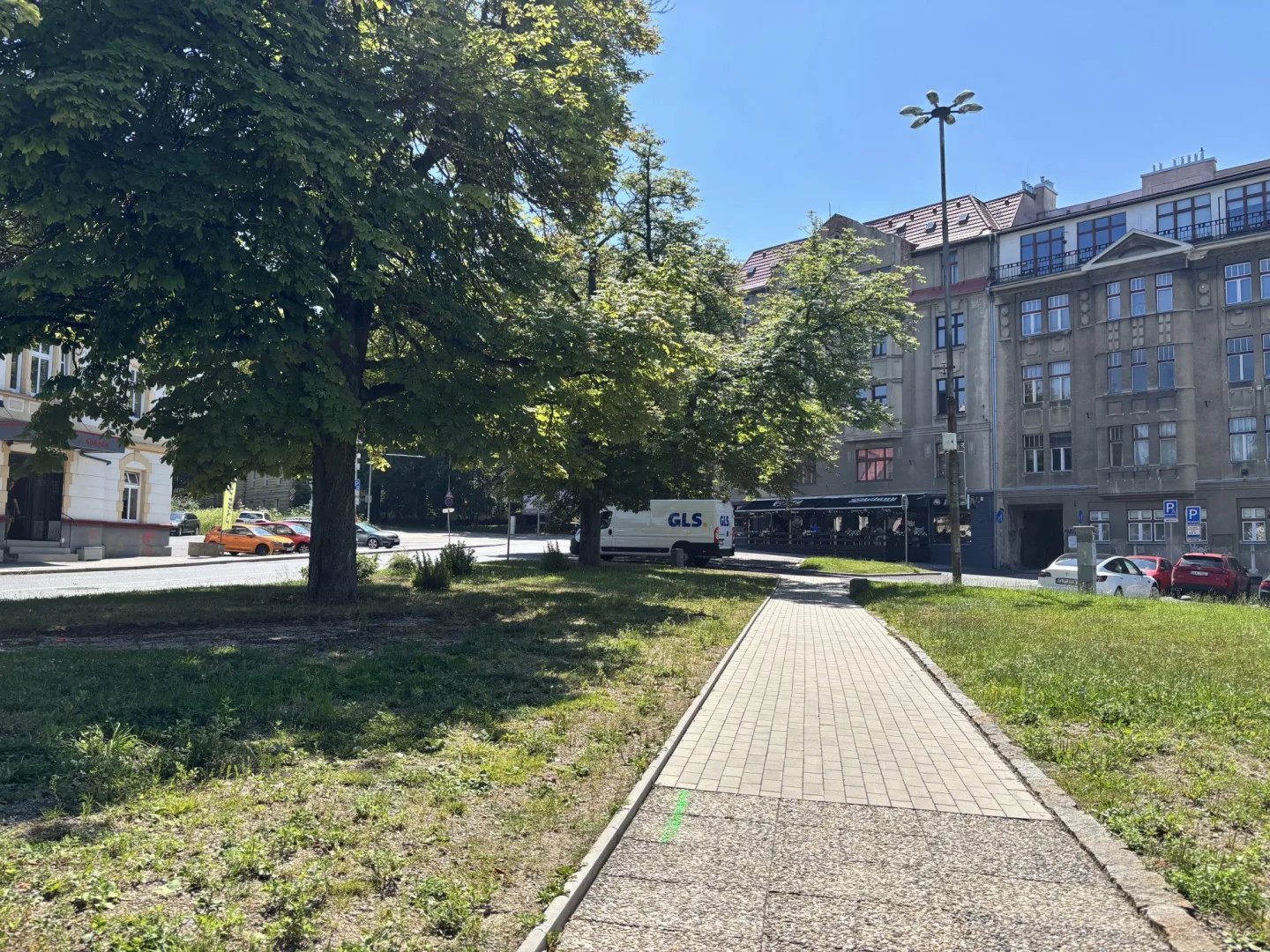 Konec nebezpečným křižovatkám. Liberec zahájil proměnu Tržního náměstí