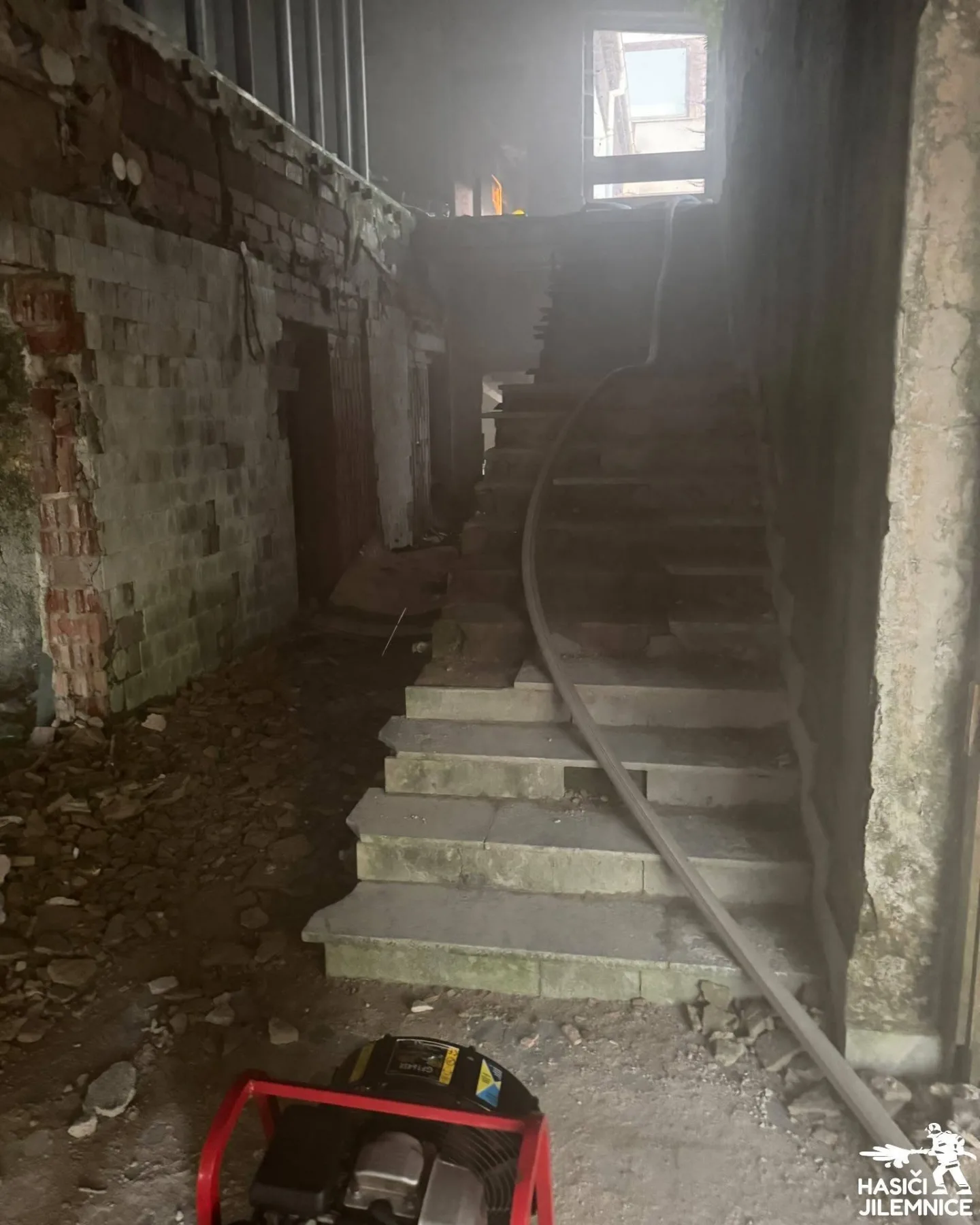 Požár v Hrabačově. Hořelo ve vybydleném hotelu Cedron