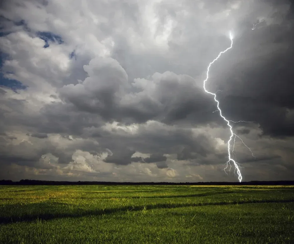 Meteorologové varují, Liberecký kraj v noci na čtvrtek mají zasáhnout silné bouřky