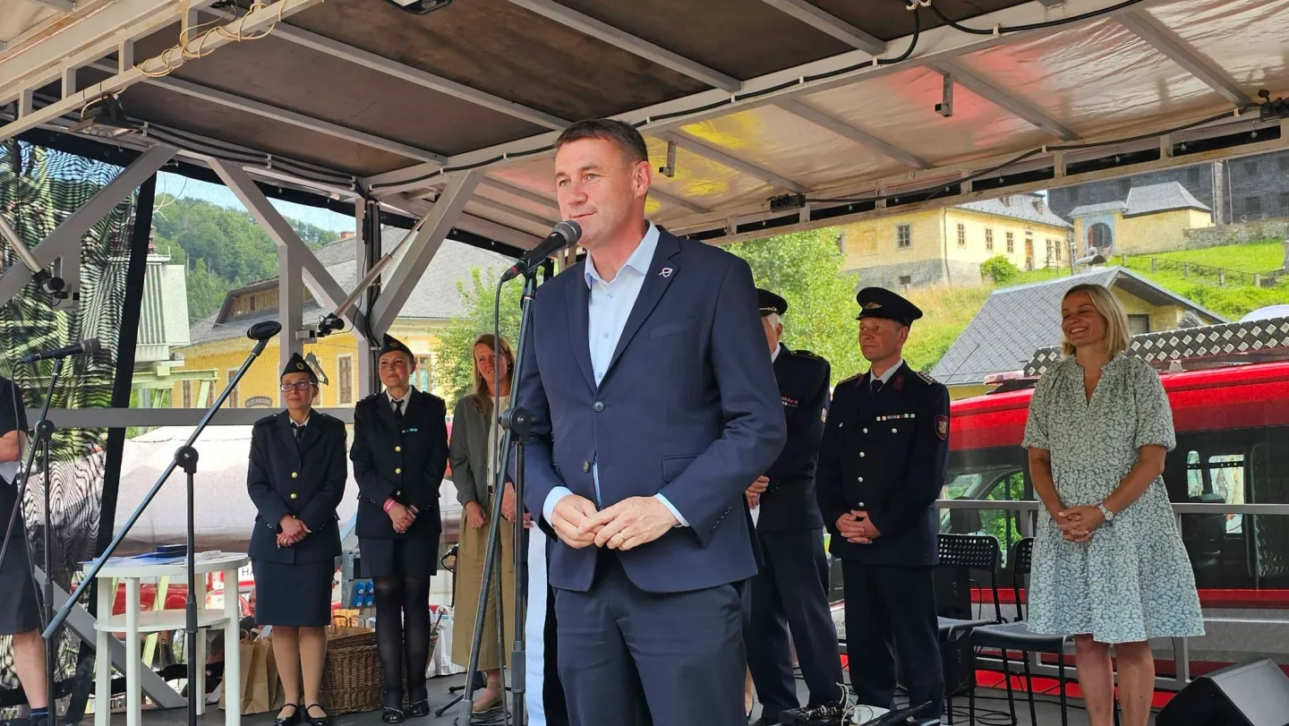 Bez státní podpory se podle libereckého hejtmana zpomalí opravy krajských silnic