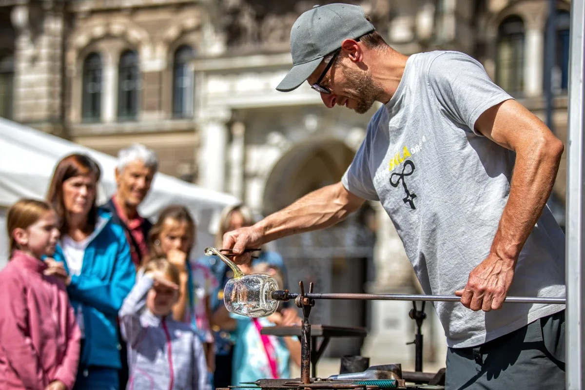 V Liberci startuje největší festival skla, bižuterie a šperků v Evropě