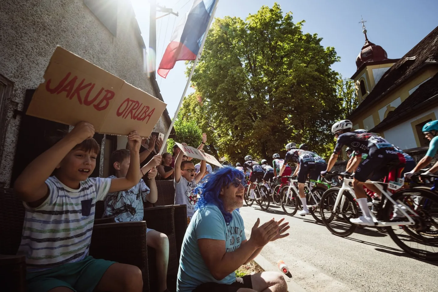 Elitní cyklisté míří do Liberce. Dvakrát zdolají Výpřež, cíl pod vrcholem Ještědu