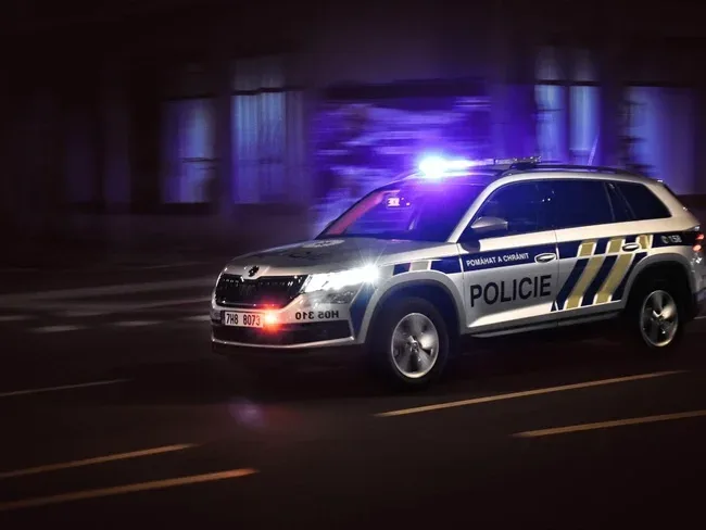 Noční blesková akce na Liberecku: Zásahovka dopadla zloděje dodávek za 13 milionů