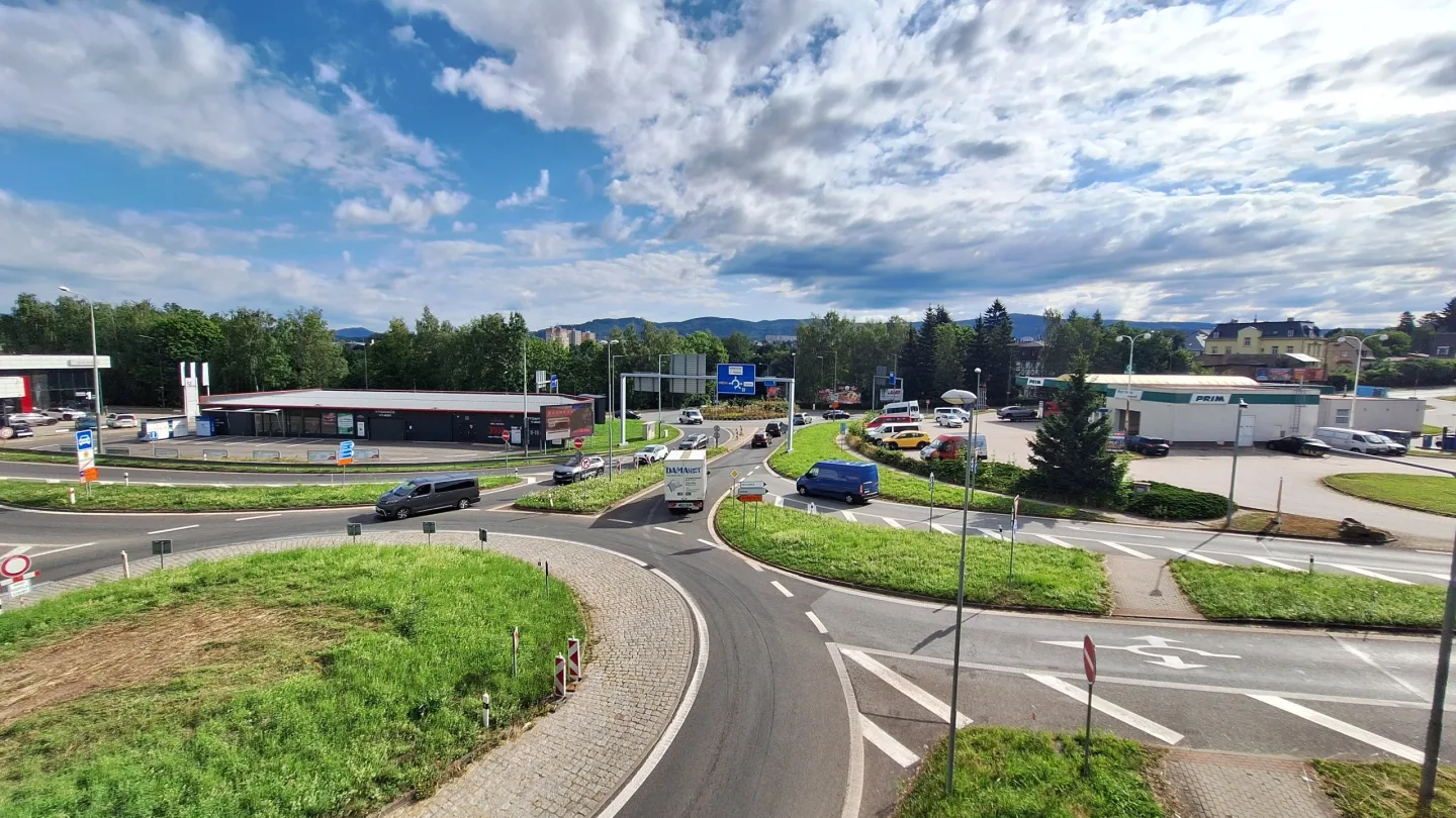 ŘSD o víkendu opět zavře křižovatku Sněhulák. Řidiči neprojedou přes noc