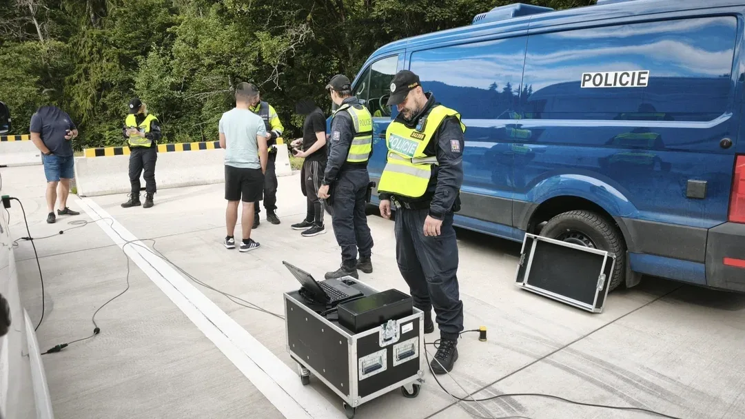 Lovy na nelegální migranty v kraji: Policisté nasadili i detektor srdce