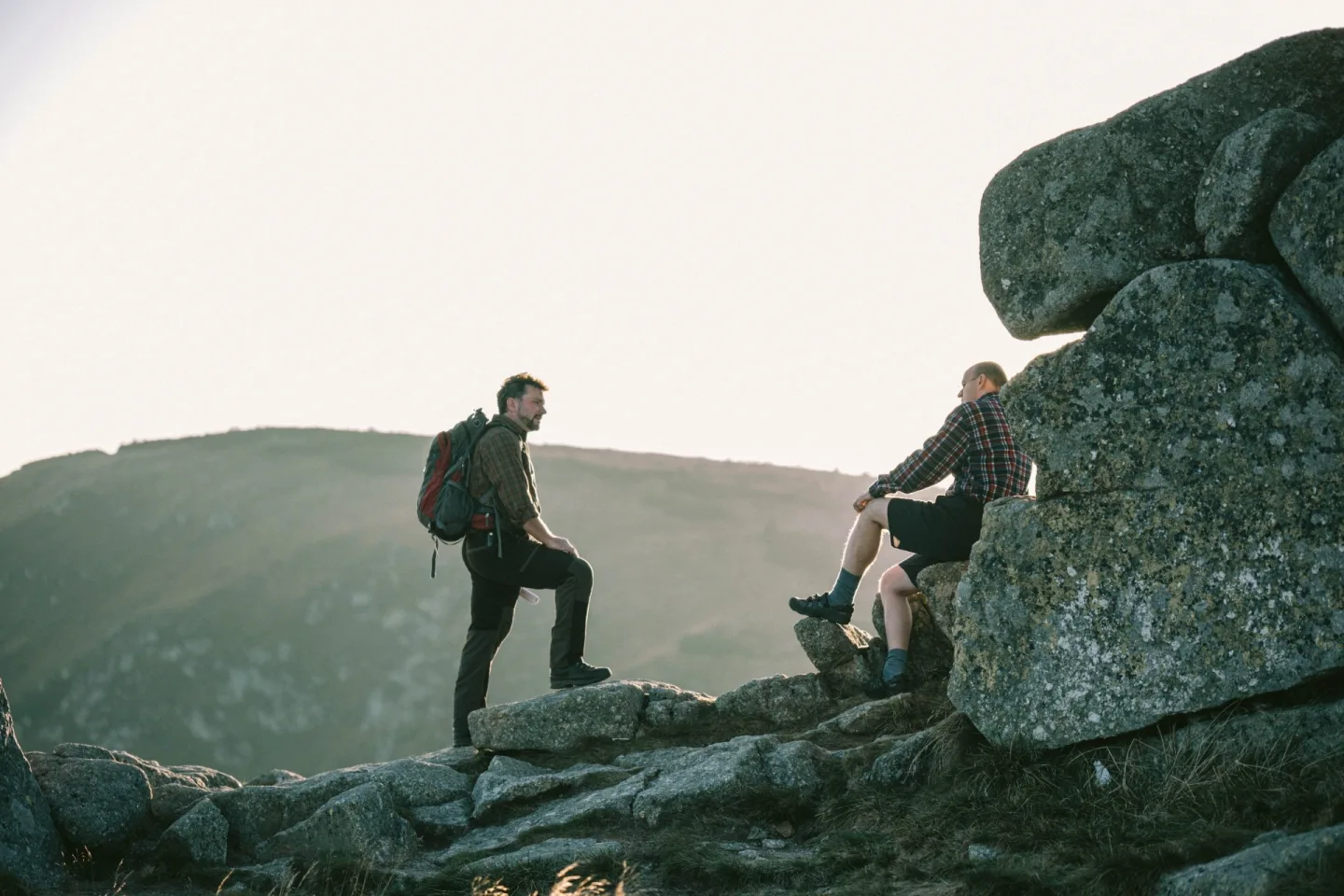 Krkonoše umí zaskočit i zkušené turisty. Co si vzít do batohu a na co nezapomenout