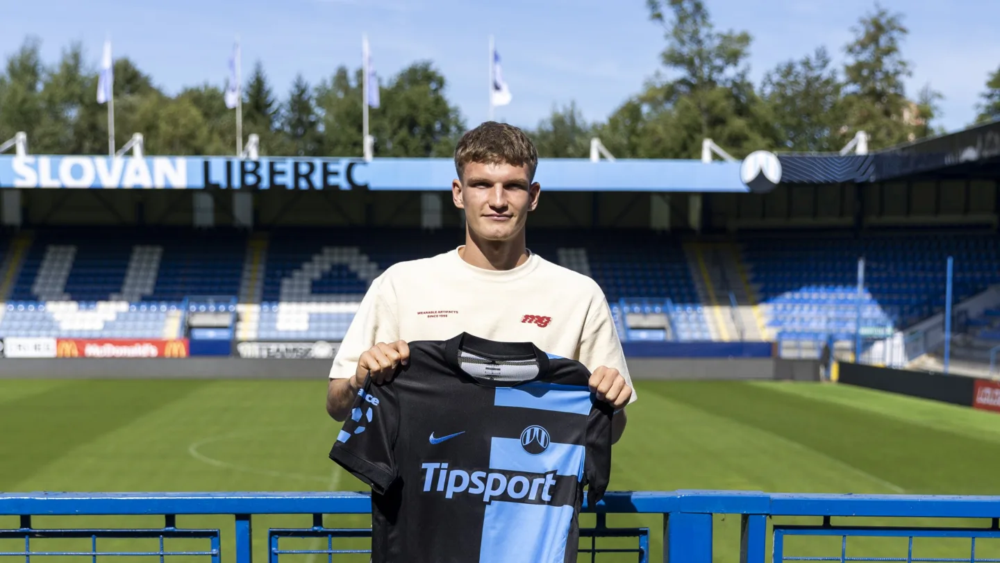 Hektický poslední den přestupáku. Slovan utratil miliony, talent odchází do Brna