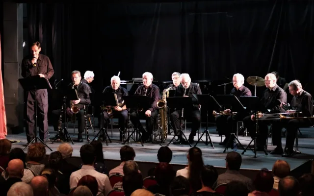  HVĚZDY SWINGU – VIVAT GLENN MILLER
