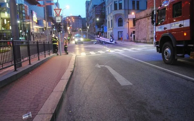 Nehoda Citroenu. Foto: Policie ČR