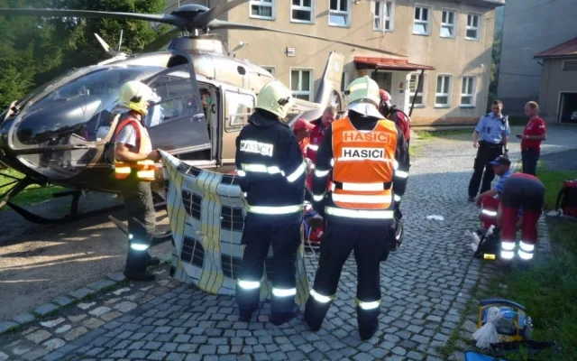 Těžká poranění utrpěla žena při pádu ze skály. Foto: HZSLK