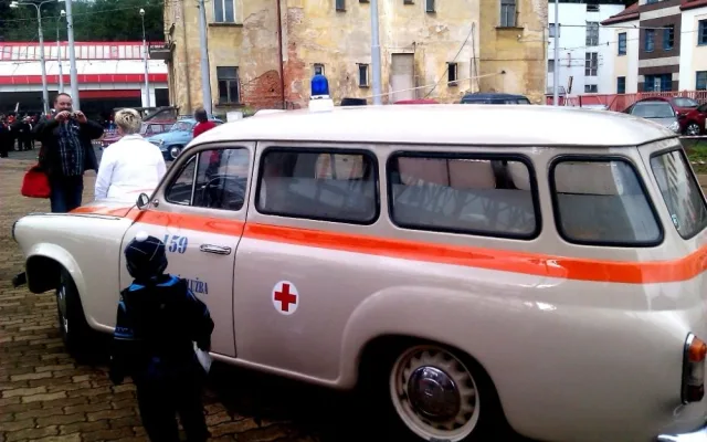 Den otevřených dveří ve vozovně dopravního podniku