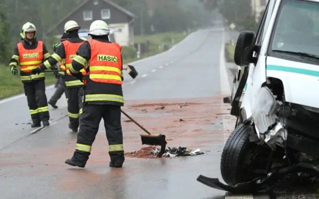 Nehoda u Dětřichova. Foto: HZSLK