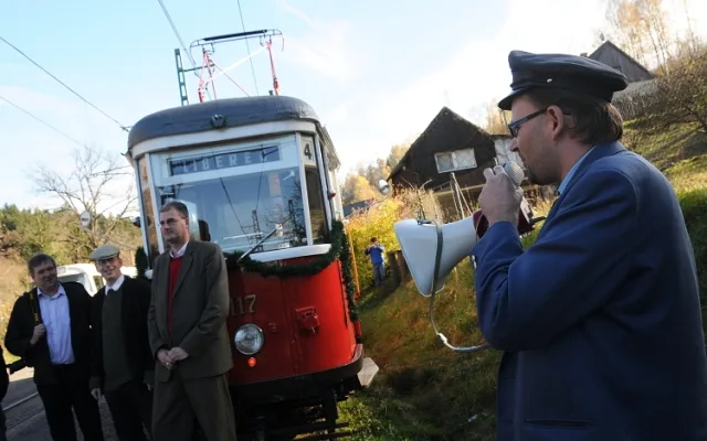 Historická tramvaj vyjela na státní svátek na slavnostní projížďku. Foto: MML/Jan Král