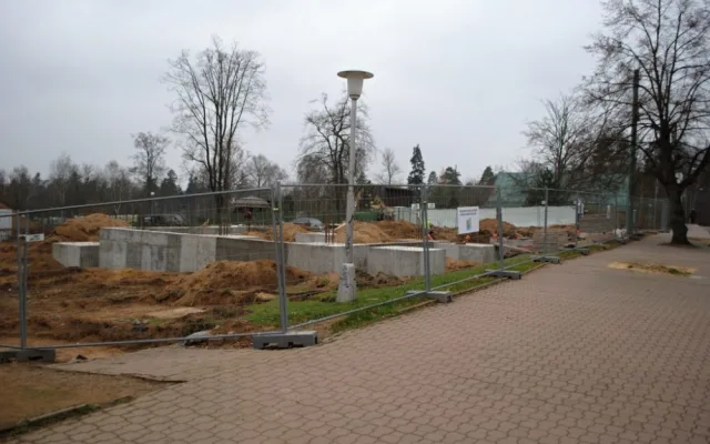 Na konečné tramvaje roste nový vchod do ZOO