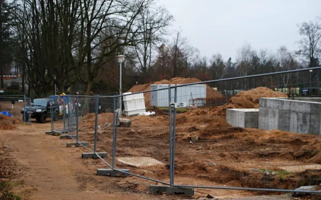 Na konečné tramvaje roste nový vchod do ZOO