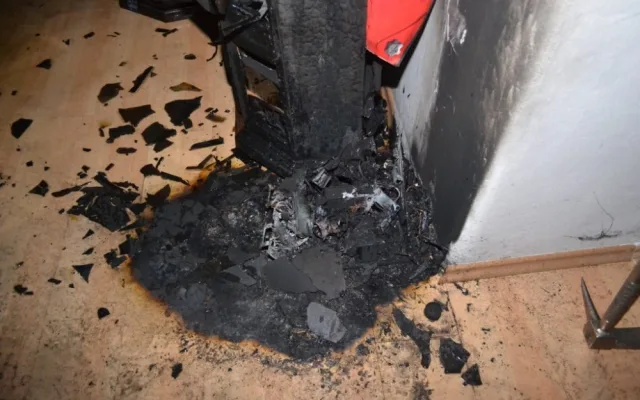 Požár napáchal půlmilionovou škodu. Foto: HZSLK