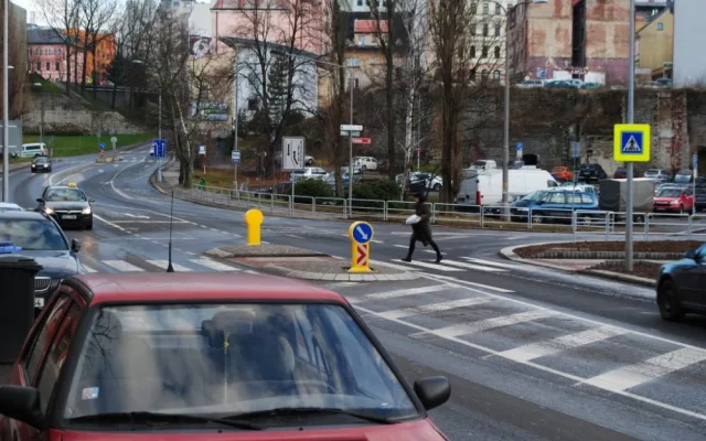Nová křižovatka u Ambiente