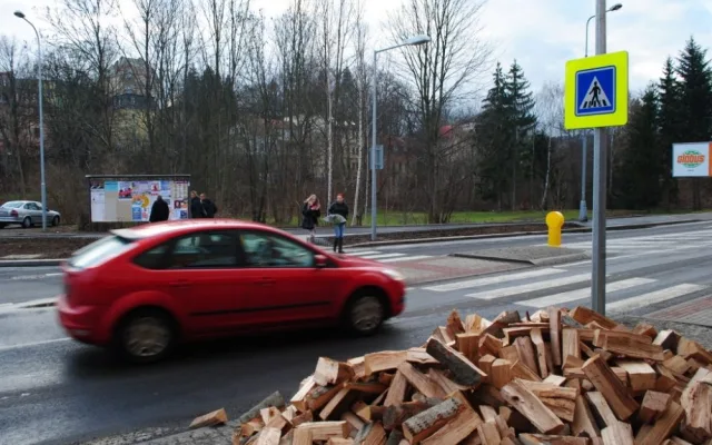 Nová křižovatka u Ambiente