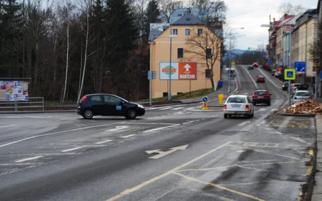 Nová křižovatka u Ambiente