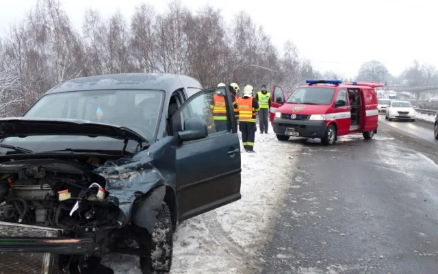 Nehoda u sjezdu na Jeřmanice. Foto: HZSLK