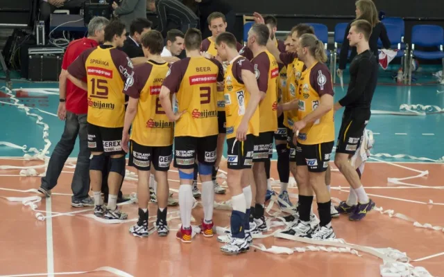 Strhující bitva o titul: Dukla v dramatickém závěru podlehla. Foto: Matouš Müller