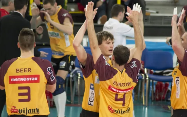 Strhující bitva o titul: Dukla v dramatickém závěru podlehla. Foto: Matouš Müller