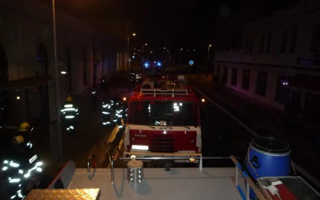 Nádražní restauraci v Turnově zapálil porouchaný chlaďák. Foto: HZSLK