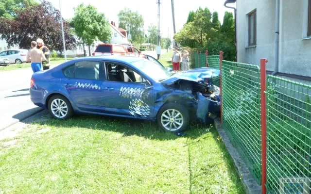 Nehoda se obešla bez zranění. Foto: Hasiči Hrádek nad Nisou