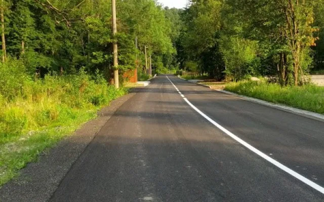 Nová silnice mezi Novou Vsí a Chrastavou. Foto: čtenář Liberecké Drbny